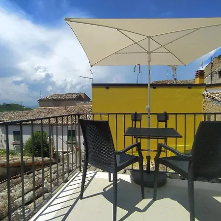 Casa In Centro Storico Vista Gran Sasso Apartamento